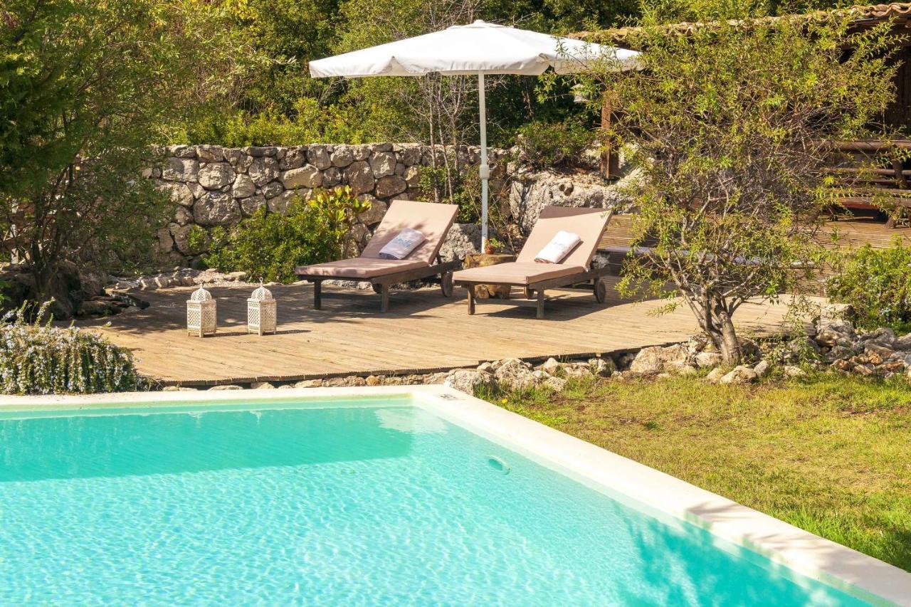 Mounty Island Villas-Nefeli Lazaráta Exterior foto